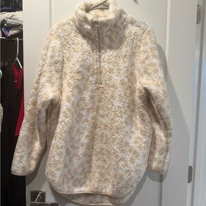 NWOT - Comfy and soft neutral cheetah quarter zip